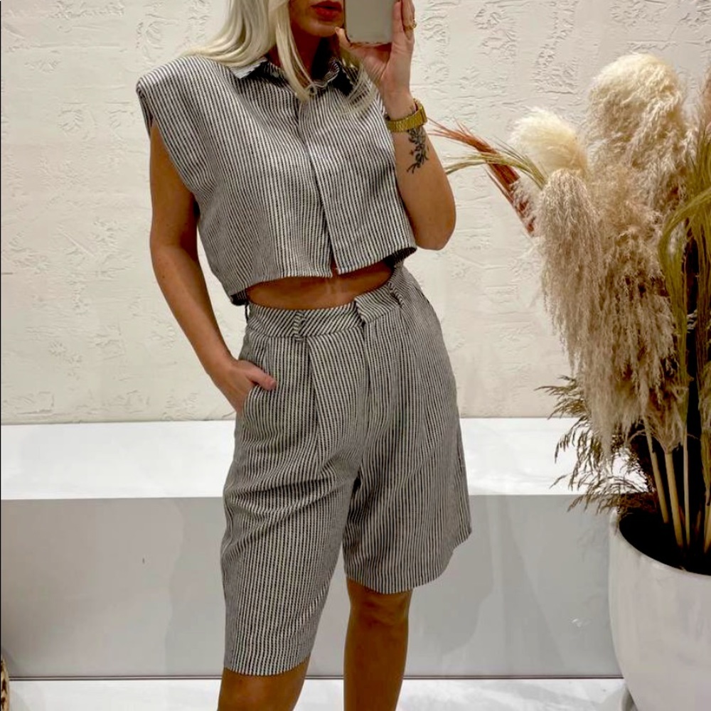 Crop Top @ High Waist shorts in grey. Comes in S, M, and L.